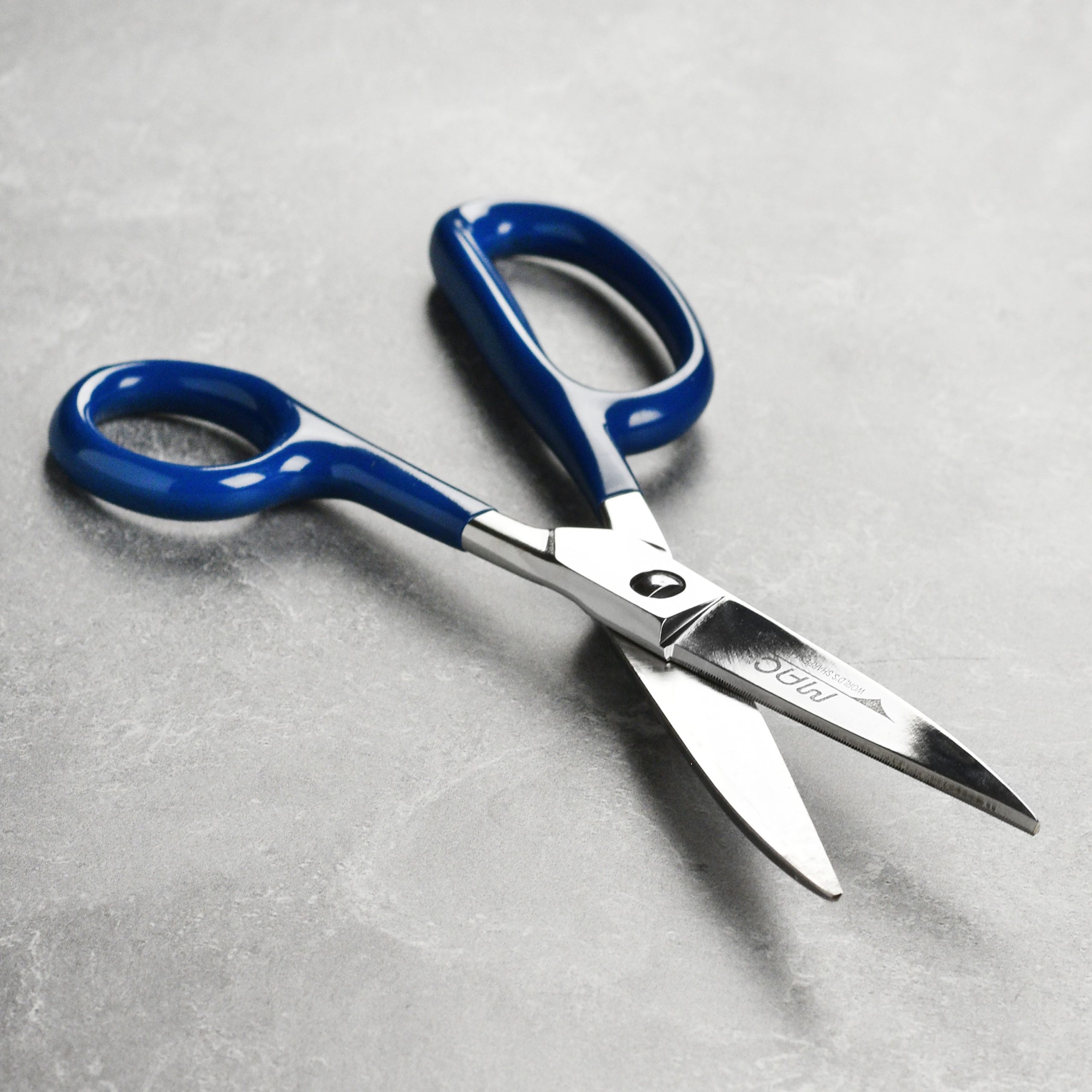 MAC Kitchen Shears