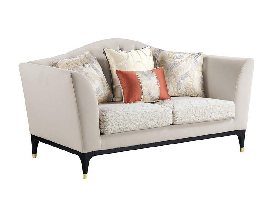 ACME – Tayden Loveseat with 4 Pillows in Beige