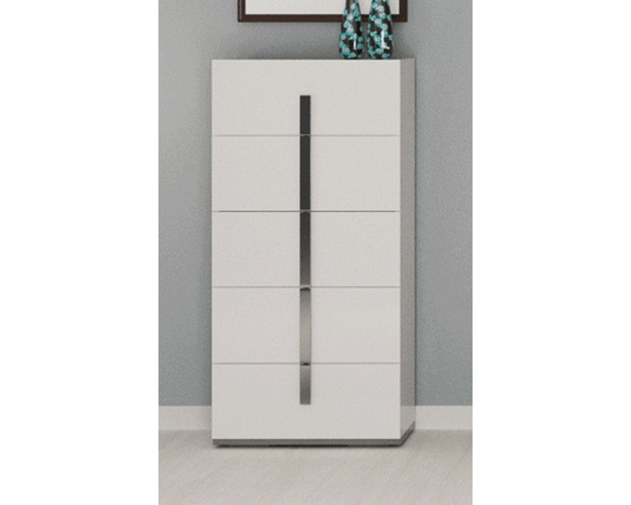 Status – Carrara Chest