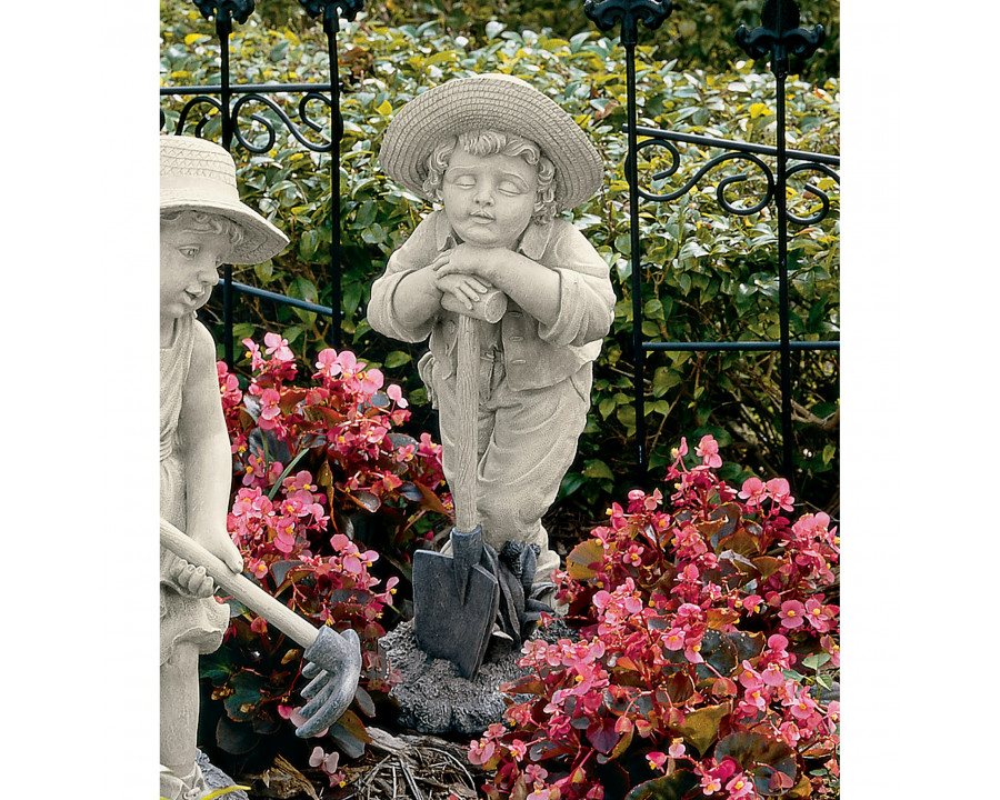 Toscano – Young Gardener Boy Samuel Statue